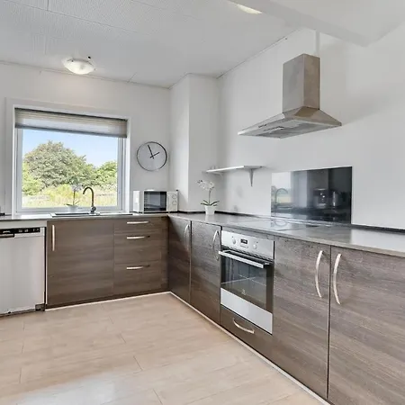 With Hot Tub Vi Tatil Evi *